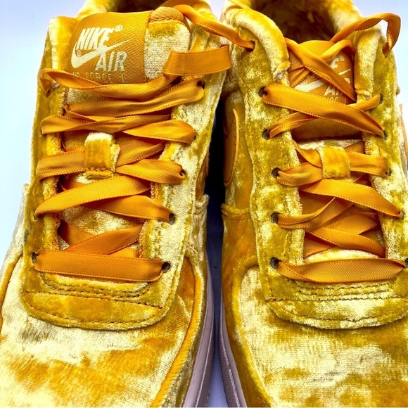 Nike Air Force 1 LV8 GS Mineral Gold yellow velour sneakers kids 6Y women’s 7.5 - Picture 7 of 8